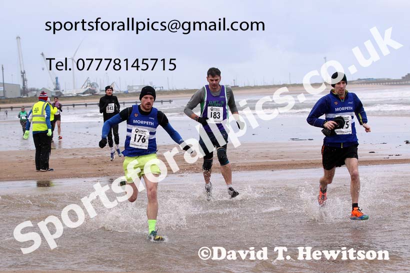 The 2021 Blyth Sands Race, December 5th. Photo: David T. Hewitson/Sports for All Pics